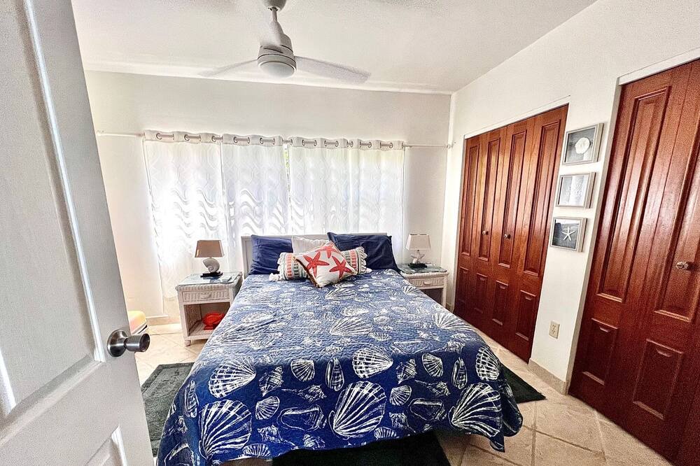 Photo of Bedroom in Cotton Valley