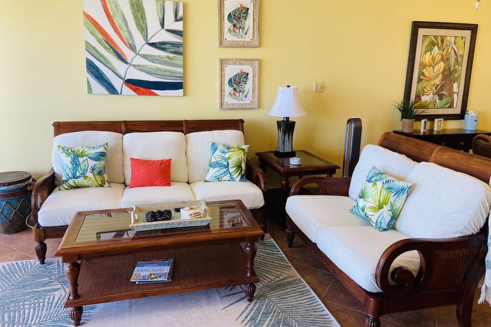 Photo of Livingroom in Cotton Valley