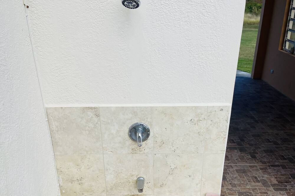 Photo of Bathroom in Testman