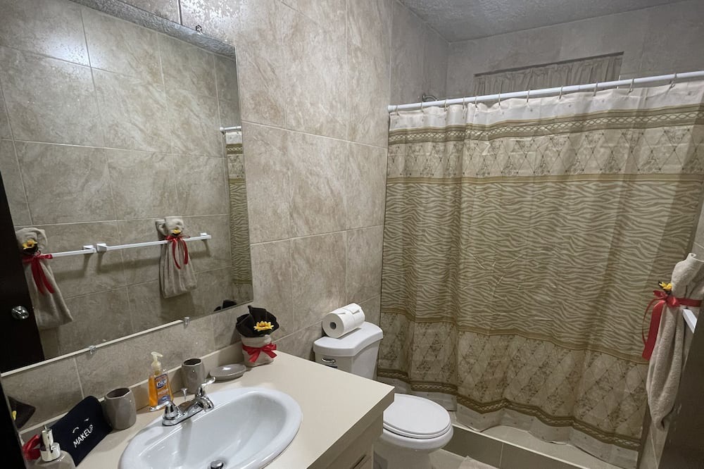 Photo of Bathroom in Estate Fortuna