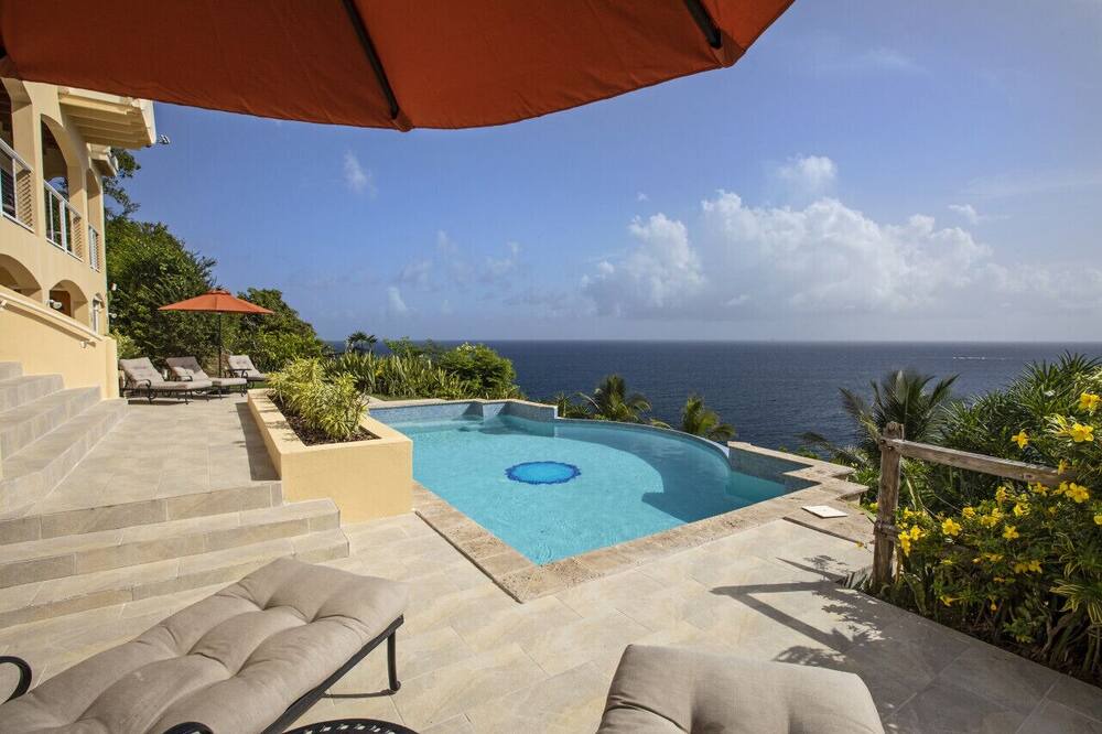 Photo of Others in Estate Little Saint Thomas