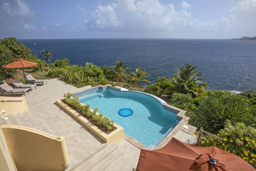Photo of Others in Estate Little Saint Thomas