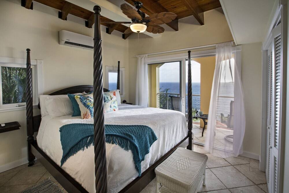 Photo of Others in Estate Little Saint Thomas