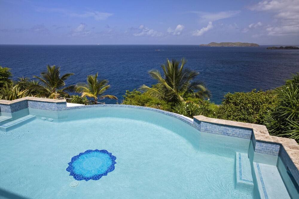 Photo of Others in Estate Little Saint Thomas