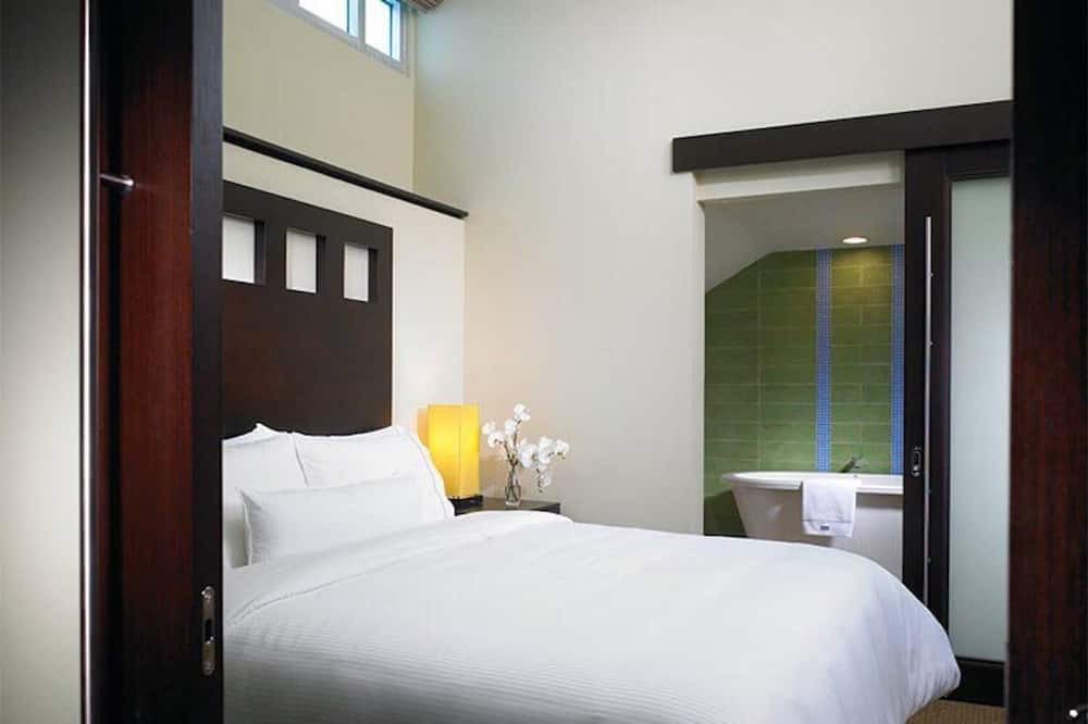 Photo of Bedroom in Contant Farms