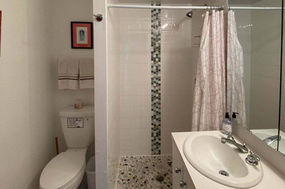 Photo of Bathroom in Cotton Valley