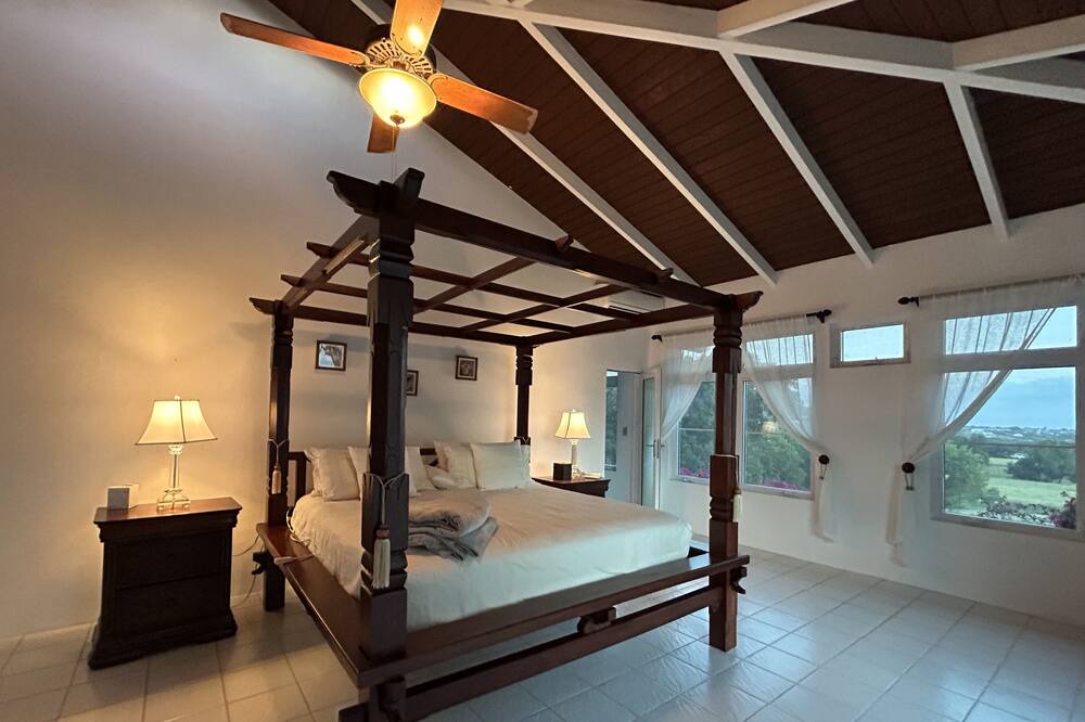 Photo of Bedroom in Estate Orange Grove West