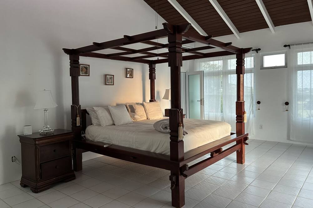 Photo of Bedroom in Estate Orange Grove West