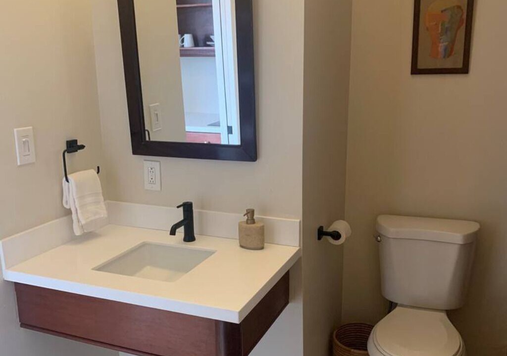 Photo of Bathroom in Estate Queens Quarter