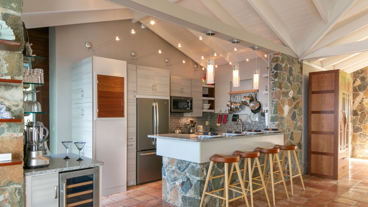 Photo of Kitchen in Point Rendezvous