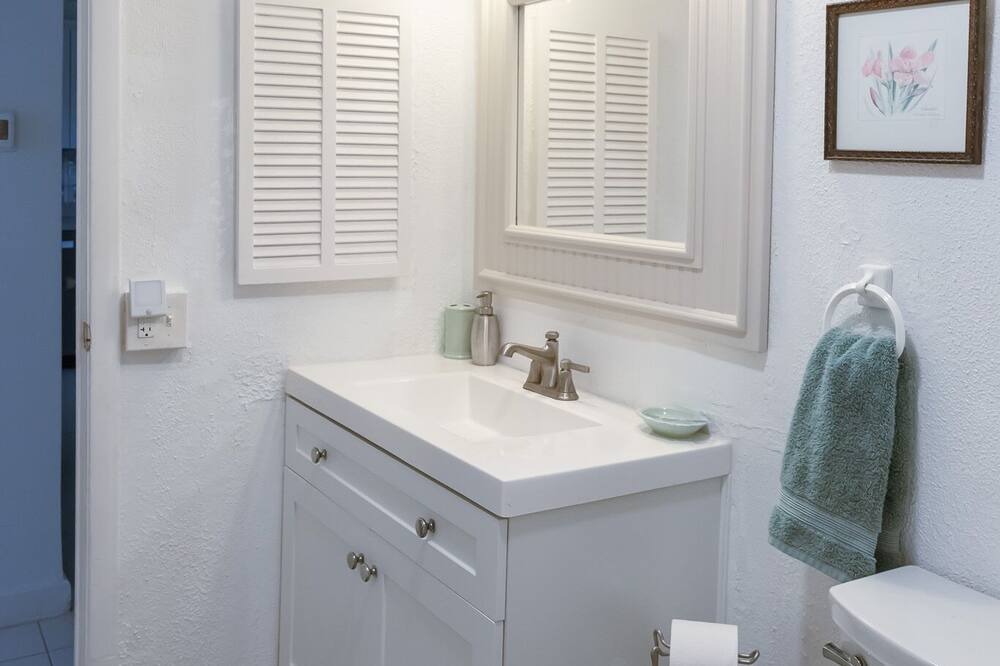 Photo of Bathroom in Cane Bay