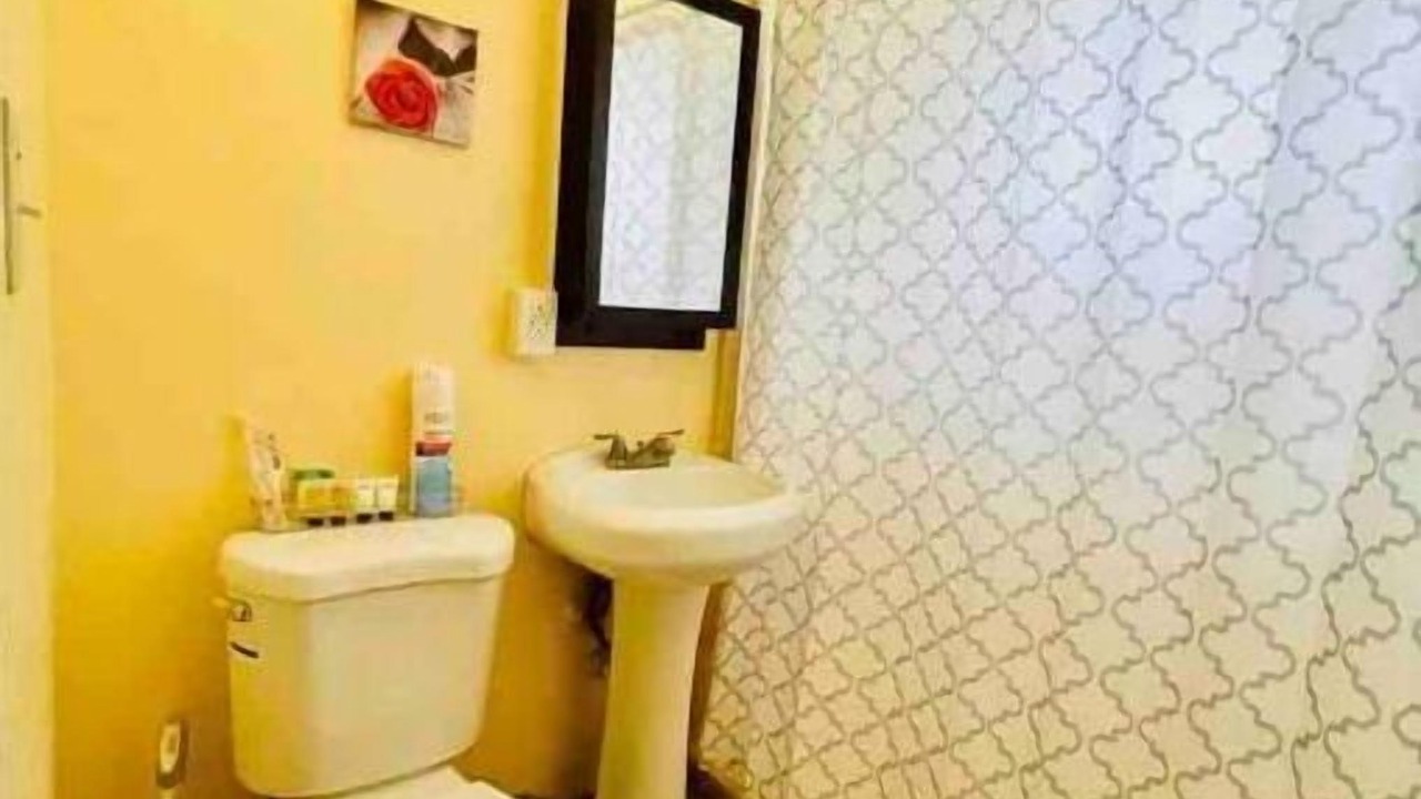 Photo of Bathroom in Estate Mount Pleasant West