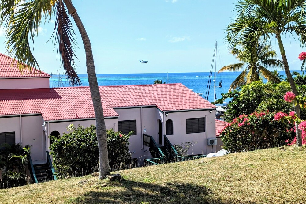 Photo of Outdoor in Estate Mount Welcome