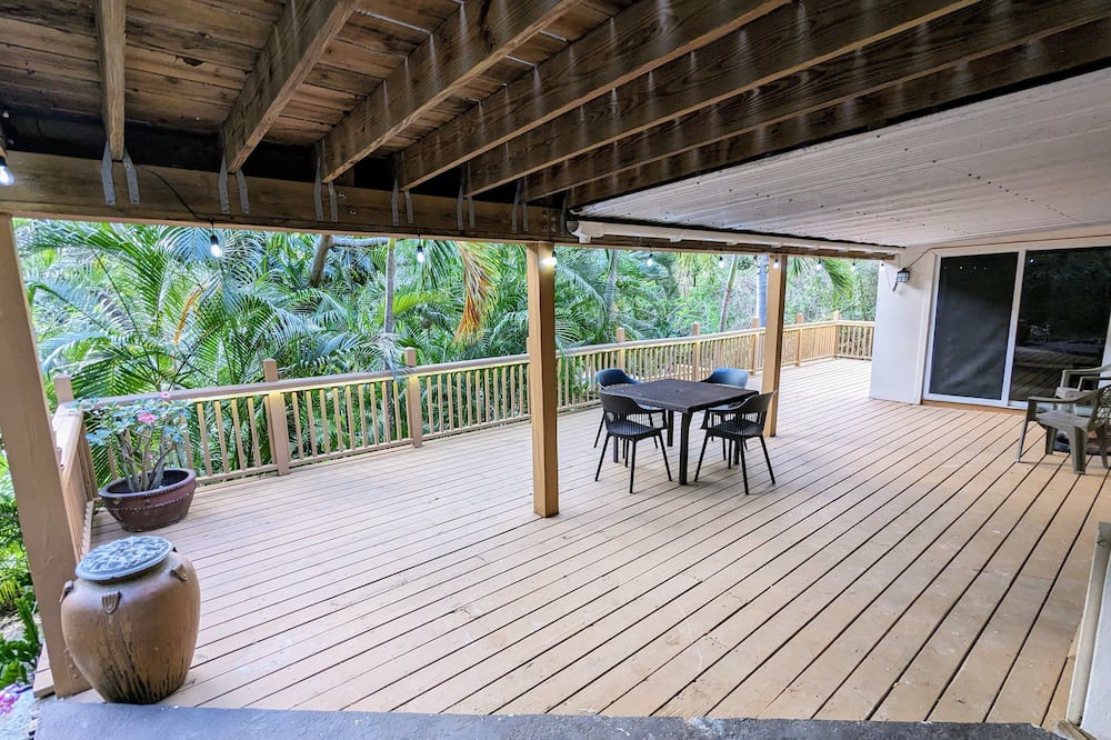 Photo of Patio Balcony in Fish Bay