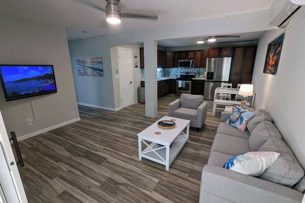 Photo of Livingroom in Fish Bay