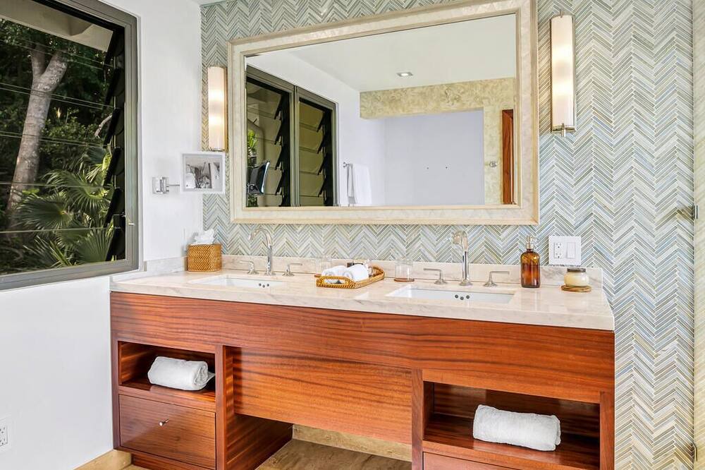 Photo of Bathroom in Maho Bay Quarter