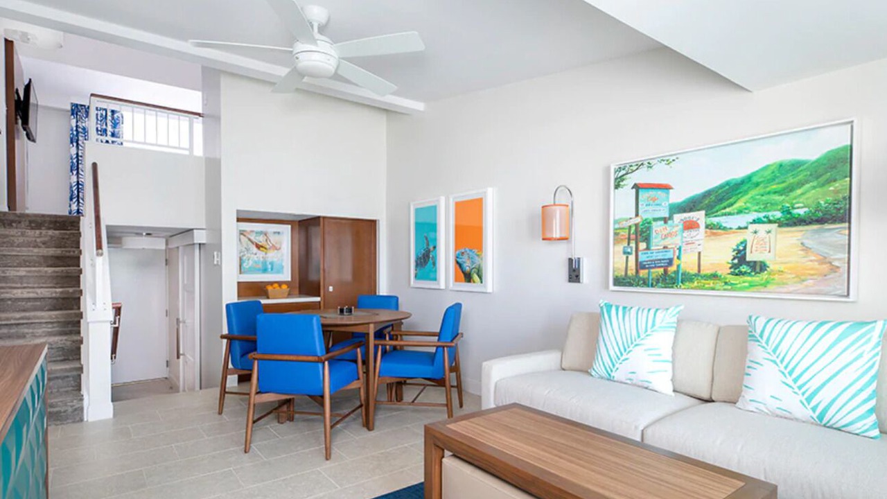 Photo of Livingroom in Estate Frenchman Bay