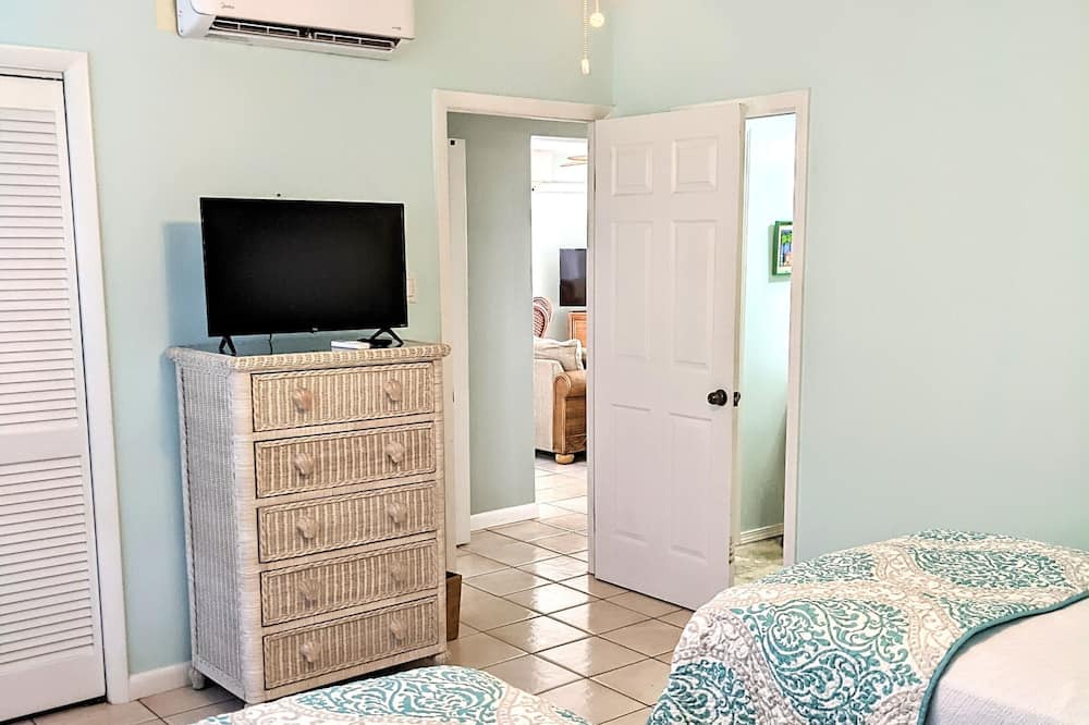 Photo of Bedroom in Cotton Valley