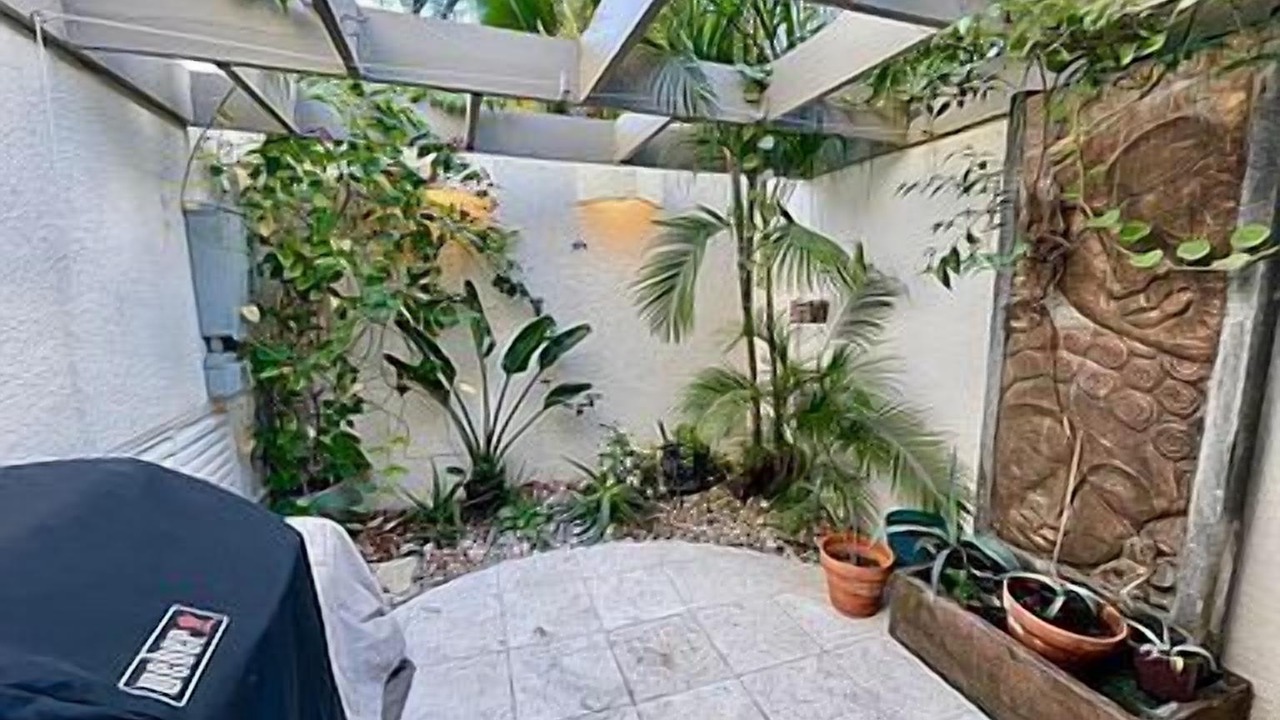 Photo of Outdoor in Slob