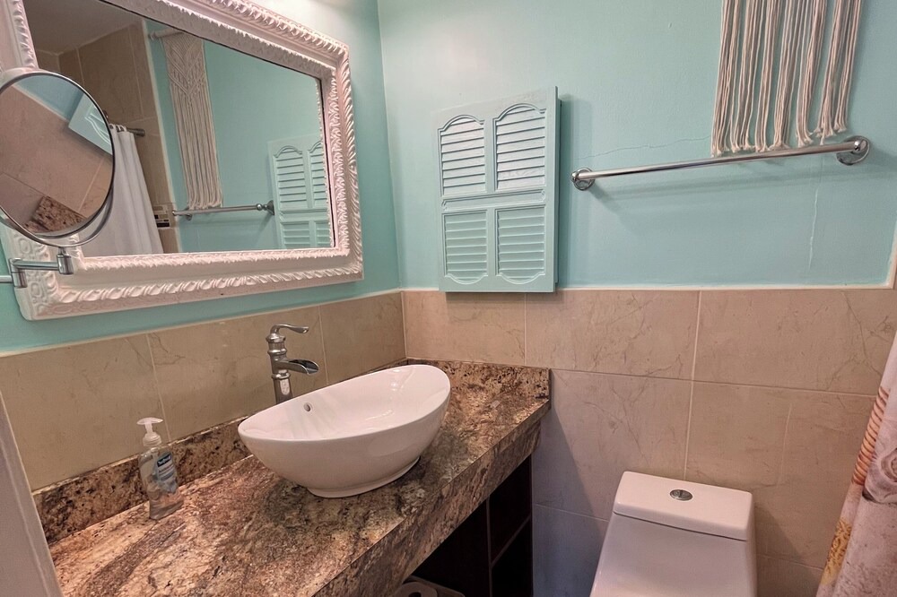 Photo of Bathroom in Estate Golden Rock