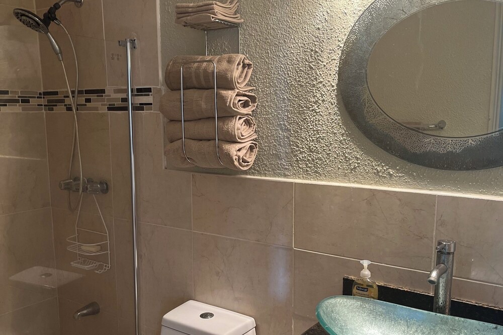 Photo of Bathroom in Estate Golden Rock