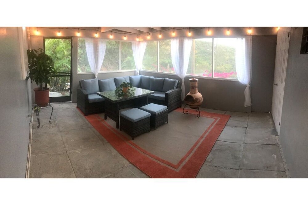 Photo of Outdoor in Estate Lowry Hill