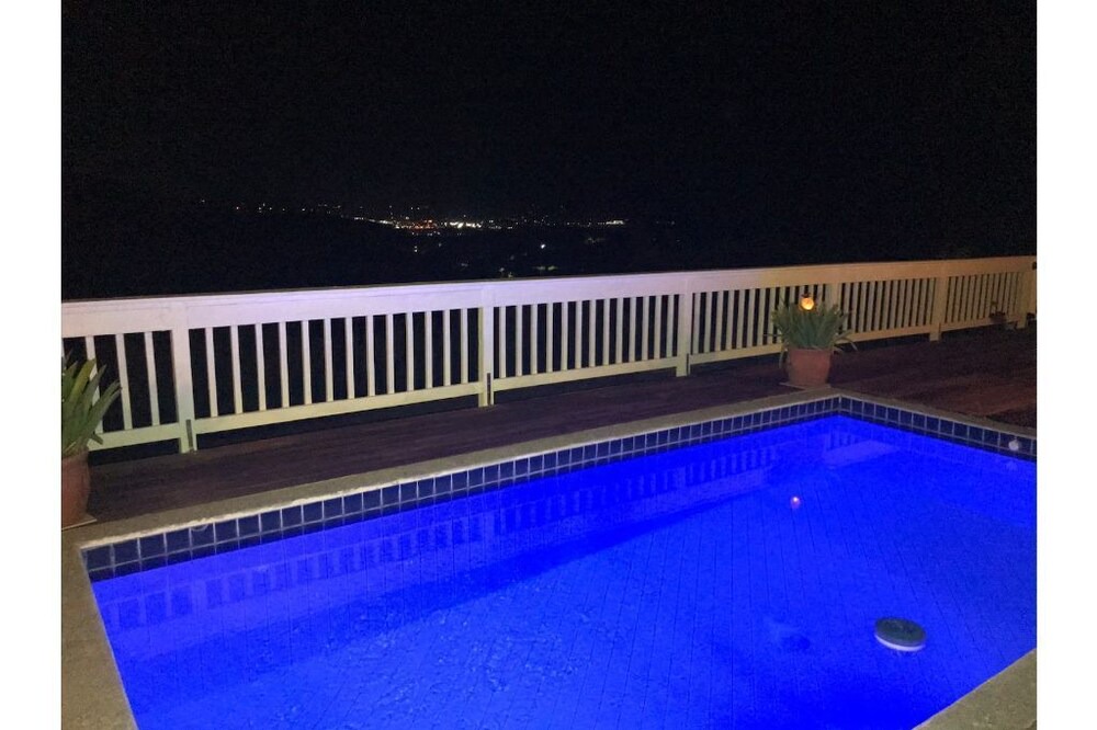 Photo of Outdoor in Estate Lowry Hill