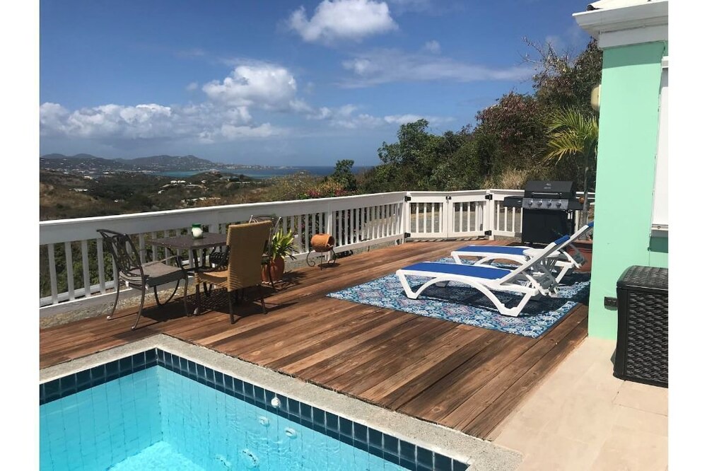 Photo of Outdoor in Estate Lowry Hill