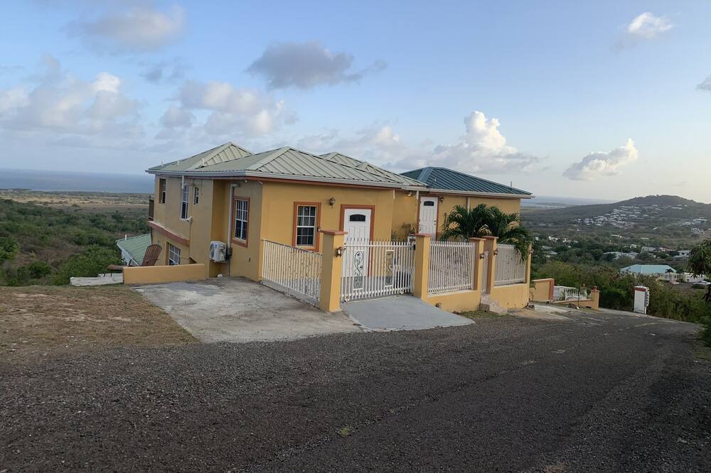 Photo of Outdoor in Estate Catherines Rest