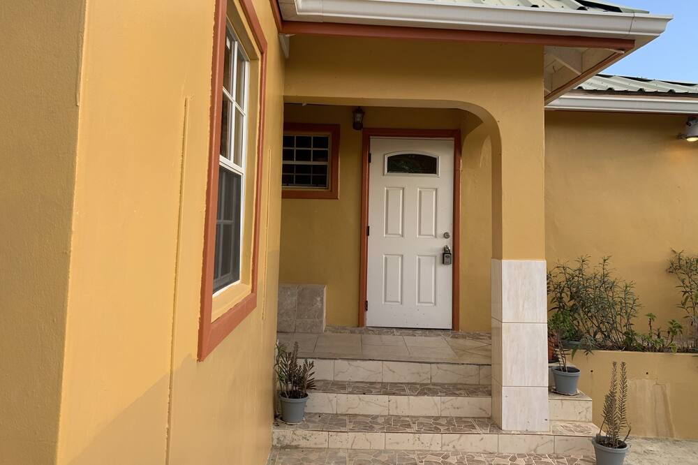 Photo of Outdoor in Estate Catherines Rest