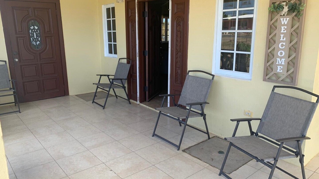 Photo of Patio Balcony in Estate White Lady