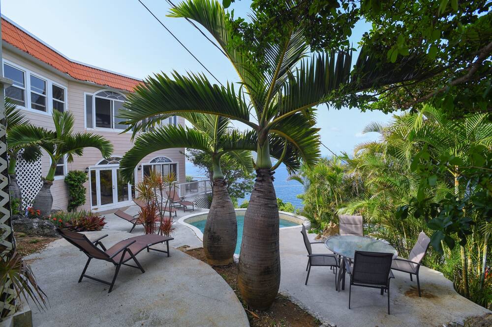 Photo of Outdoor in Estate Peterborg