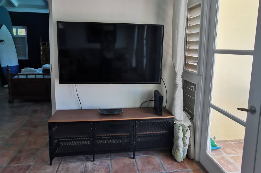 Photo of Livingroom in Cotton Valley Shores