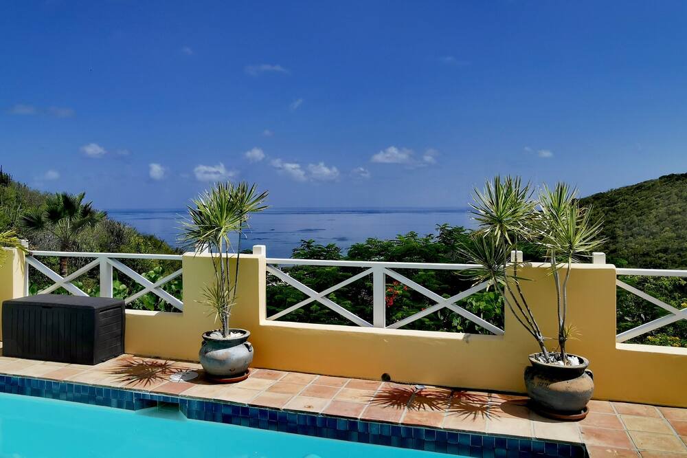 Photo of Patio Balcony in Cotton Valley Shores