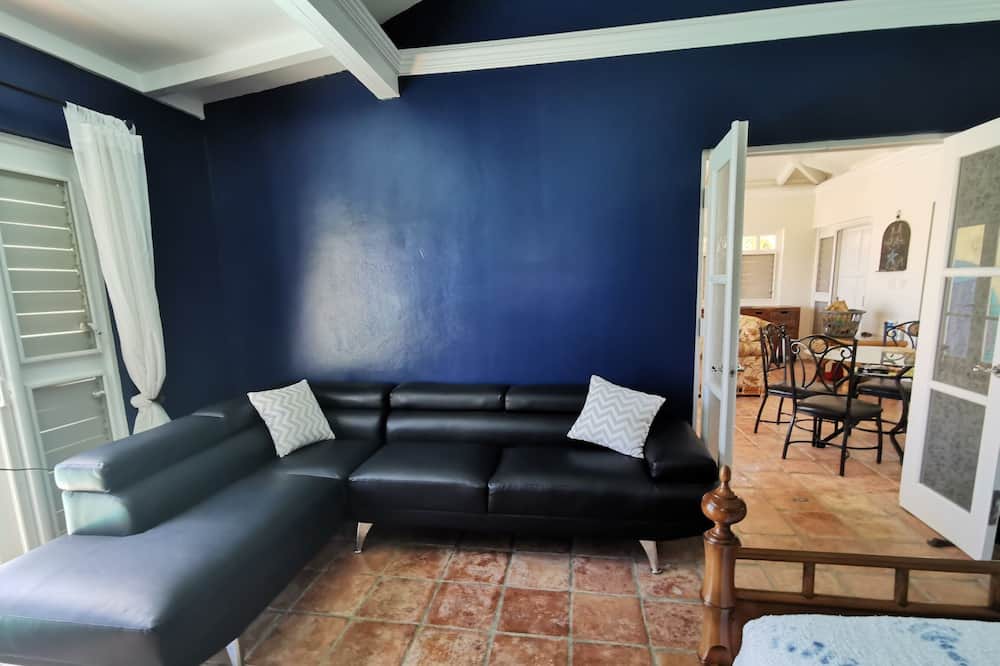 Photo of Livingroom in Cotton Valley Shores