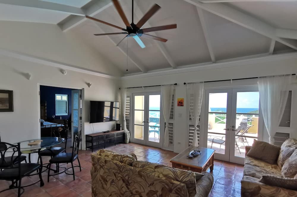Photo of Livingroom in Cotton Valley Shores
