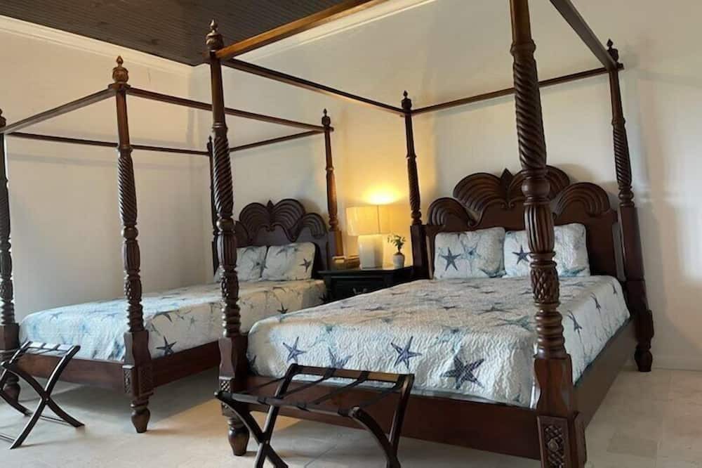 Photo of Bedroom in Estate Rust Up Twist