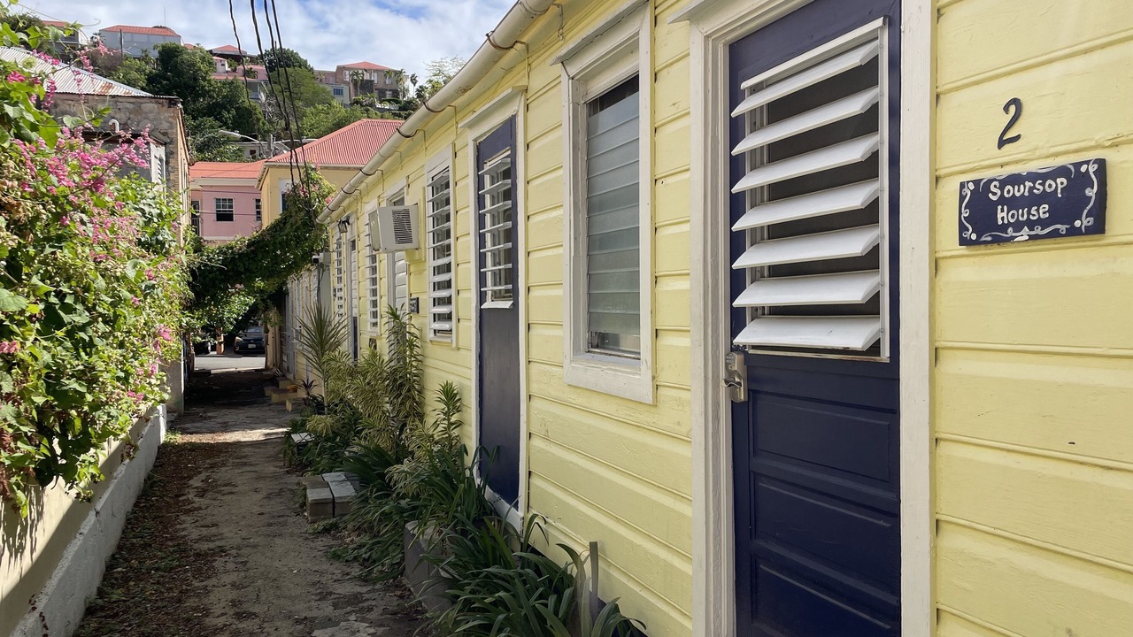 Photo of Outdoor in Estate Queens Quarter