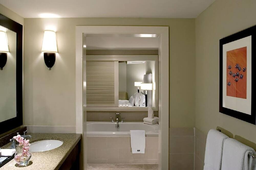 Photo of Bathroom in Hart Bay