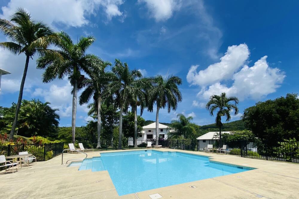 Photo of Outdoor in Estate Fountain