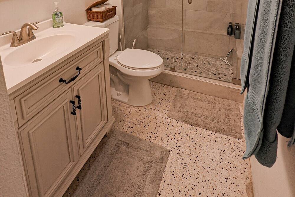 Photo of Bathroom in Orange Grove