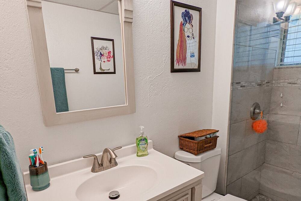 Photo of Bathroom in Orange Grove