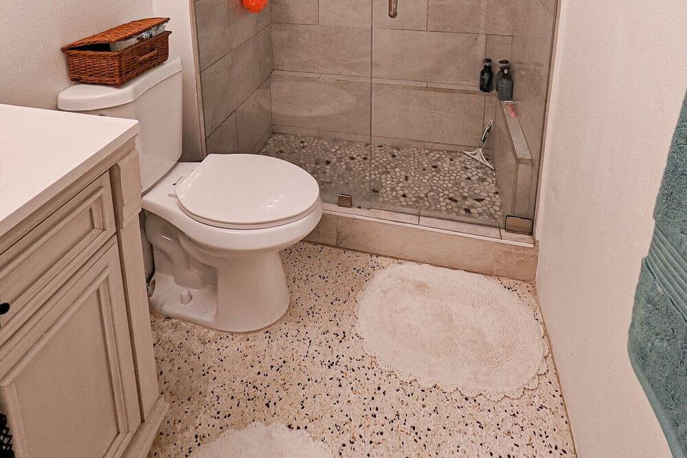 Photo of Bathroom in Orange Grove
