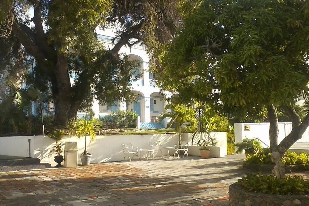 Photo of Outdoor in Estate Kings Quarter