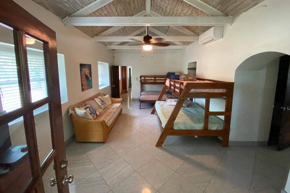 Photo of Livingroom in East End
