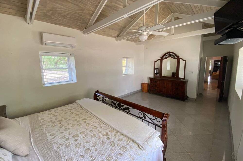 Photo of Bedroom in East End