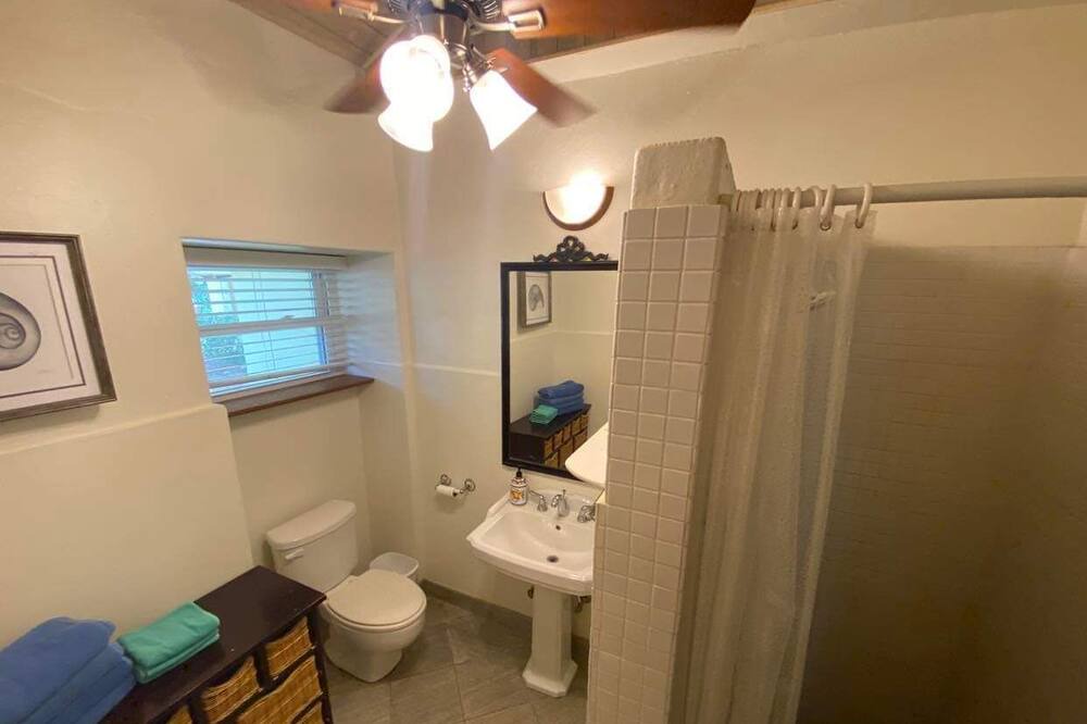 Photo of Bathroom in East End