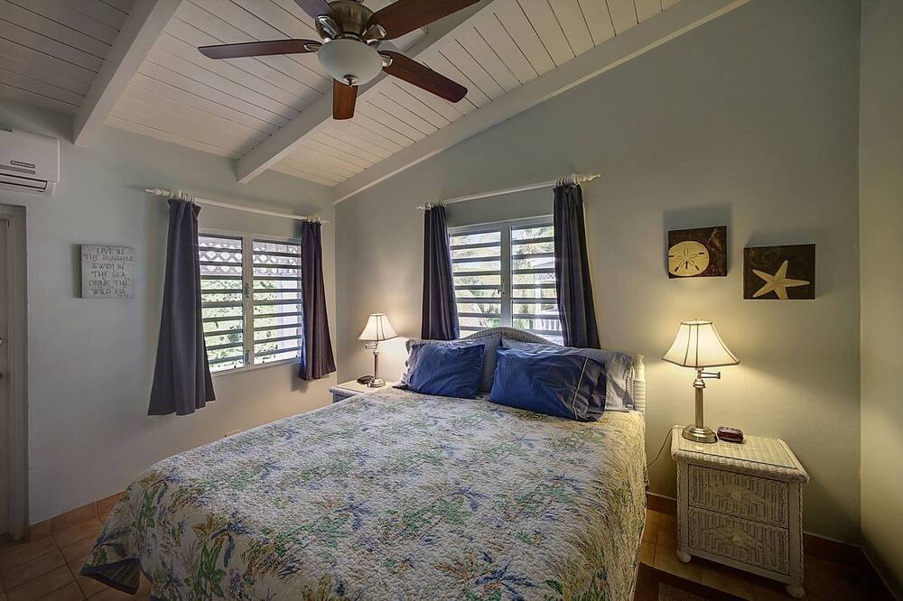 Photo of Bedroom in Cane Bay