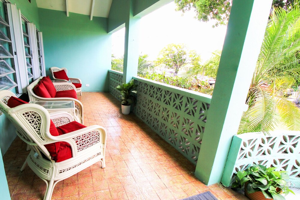 Photo of Outdoor in Estate Catherines Rest