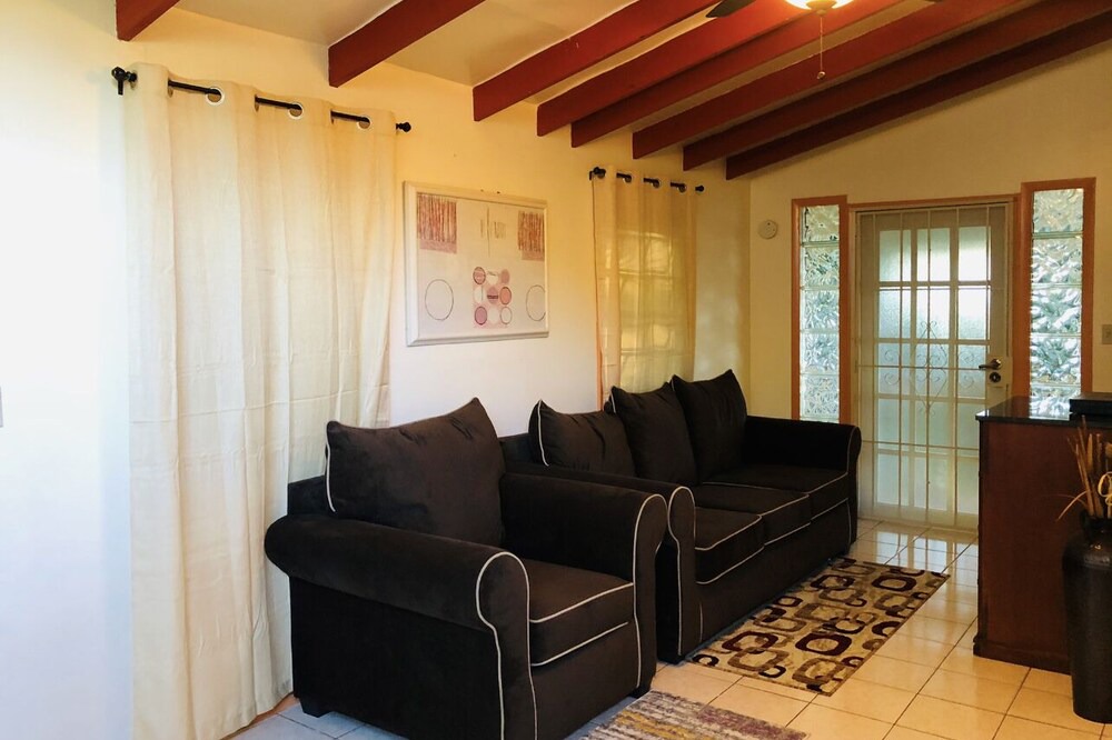 Photo of Livingroom in Estate Pearl